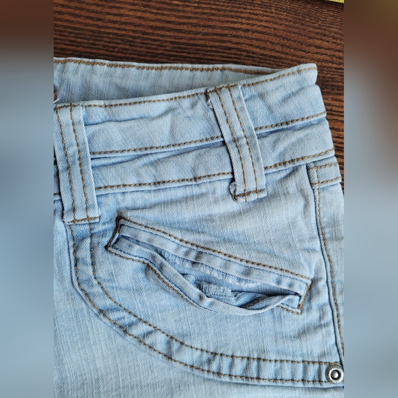 2 /$15 Bongo Stonewash Stretch Denim Shorts Low rise Long US Size 7 - Picture 10 of 11